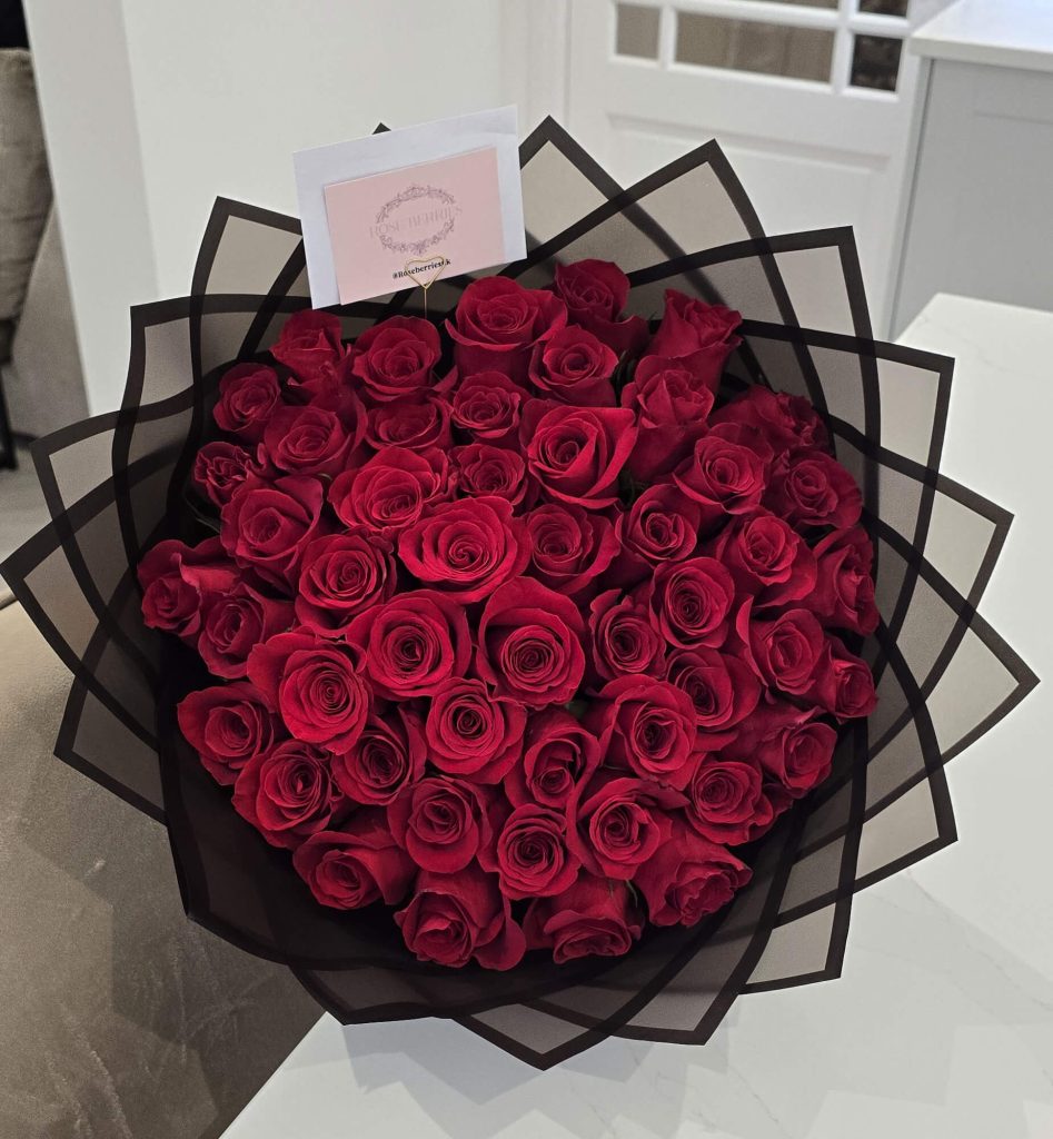 50 Red freedom roses (1) (1)